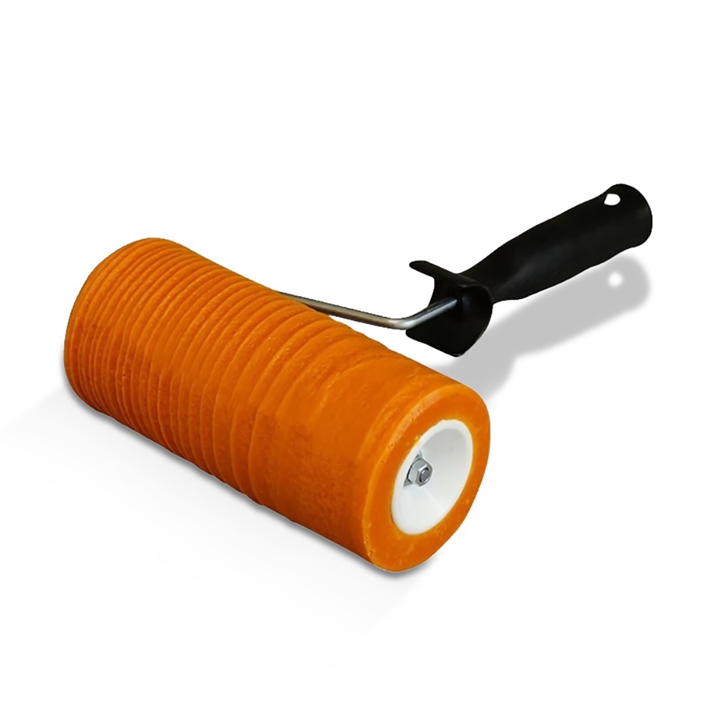 Wood grain-textured roller