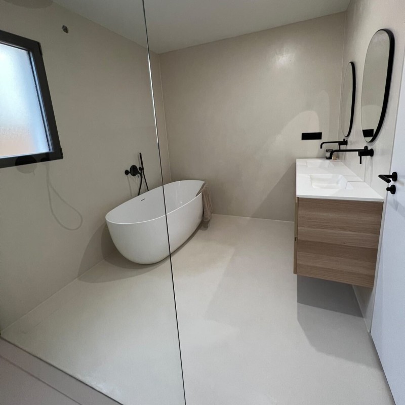 Béton ciré ISY sol salle de bain - couleur 37. Beige