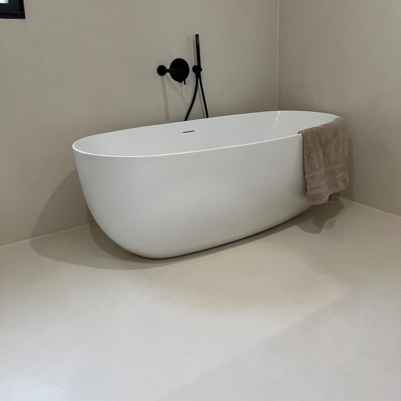 Béton ciré ISY sol salle de bain - couleur 37. Beige
