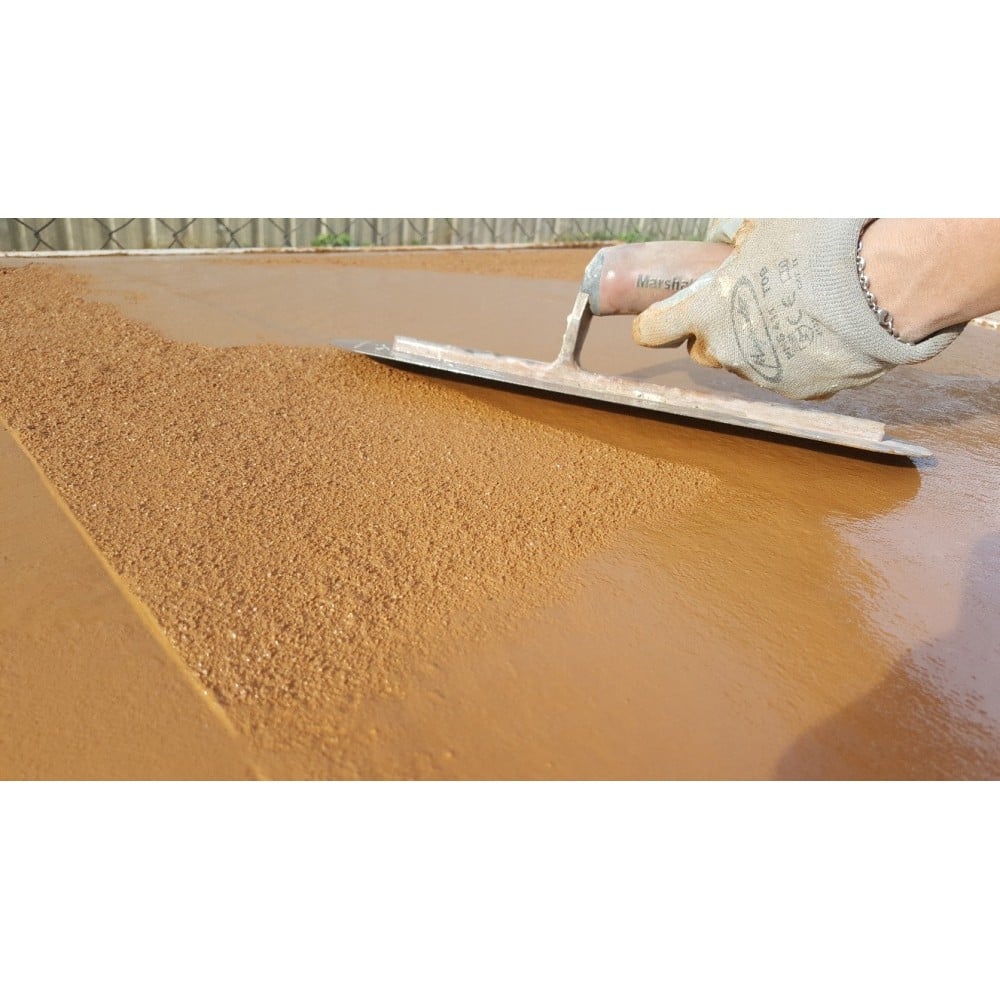 Lisseuse en acier pour finition béton