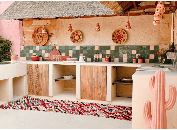 Inspirez-vous : des idées déco pour aménager votre cuisine extérieure en béton ciré !
