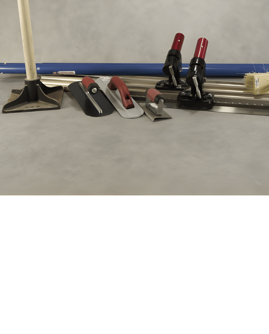 Les outils nécessaires à la pose du béton empreinte