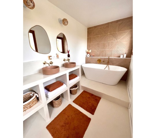Béton ciré pour salle de bain : pourquoi et comment l'adopter ?