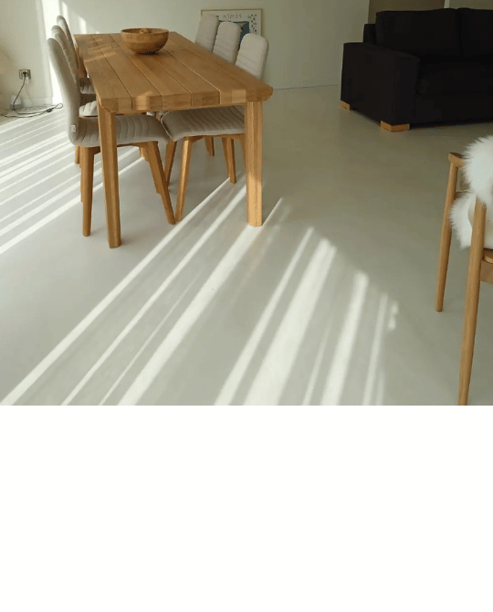 Beton ciré sur sol : avantages et inconvénients