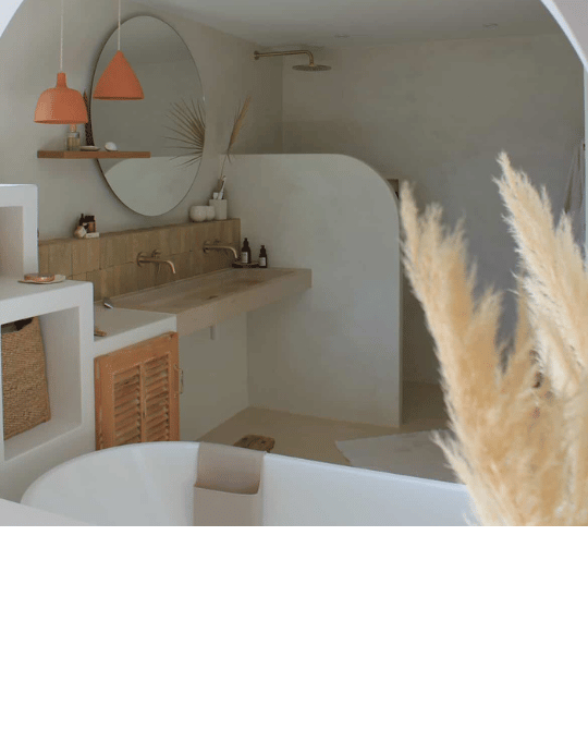 Colle à carrelage VS béton ciré :  qui sera vainqueur sur le long terme ?